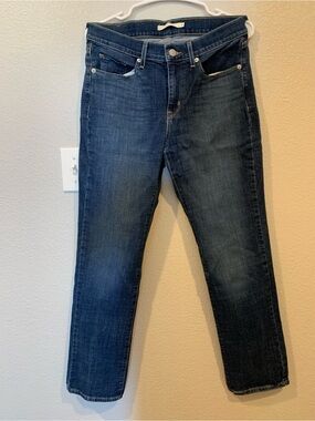 Levi’s Classic Women's Dark Blue Straight Jeans